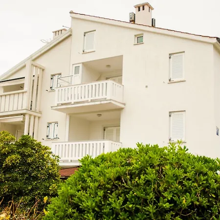 Ida I Appartamento Baška